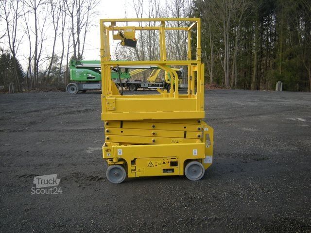 Piattaforma di lavoro GENIE GS 1330, Genie mit neuen Batterien, 5,9 m