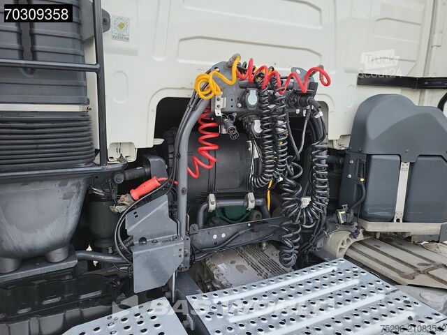 Volumen-SZM Volvo FH 420 4X2 NL-Truck Mega 2xTanks VEB+