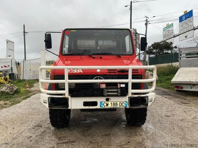 Feuerwehrfahrzeug Unimog 1550 L