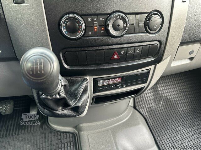 Transporter mit Doppelkabine Mercedes-Benz Sprinter 519 CDI DoKa Koffer 3,5 to AHK Last