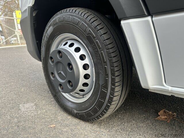 Transporter mit Doppelkabine Mercedes-Benz Sprinter 519 CDI DoKa Koffer 3,5 to AHK Last
