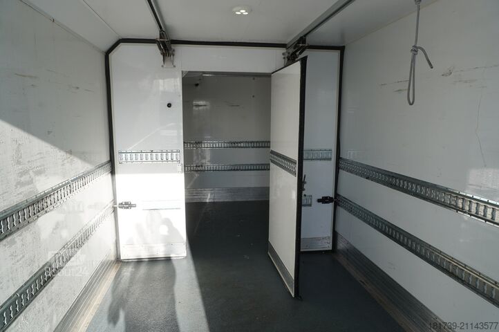 Kylaggregat med två temperaturzoner Renault D210 12T / Bitemperature Refrigerator