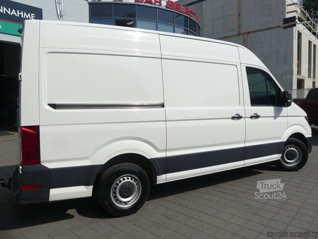 Slēgtais furgons Volkswagen Crafter Kasten 35 MittellangHoch KLIMA/AHK/KAM