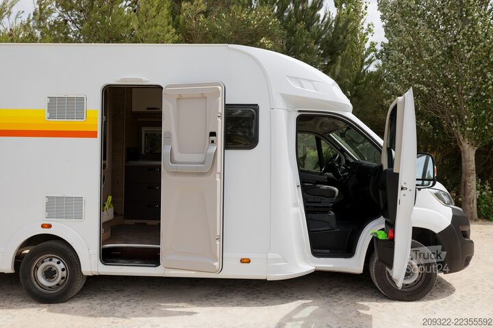 Camper semintegrato Fiat Ducato Weinsberg Carasuite 2024 | Cambio automatico | 5 posti letto