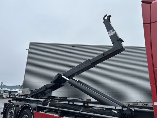 Hook arm system Volvo FH 460 Globetrotter / VDL Hooklift 25 Ton / 745...