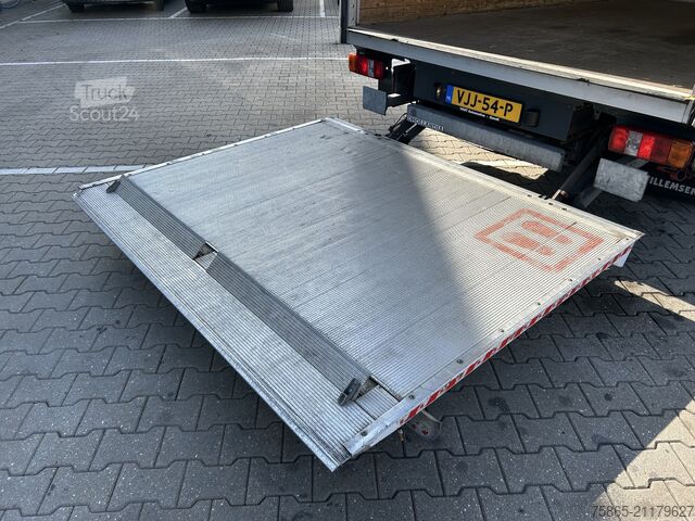 Closed box Ford Transit 2.0 TDCI Trend RWD / Box / Loadlift / F...