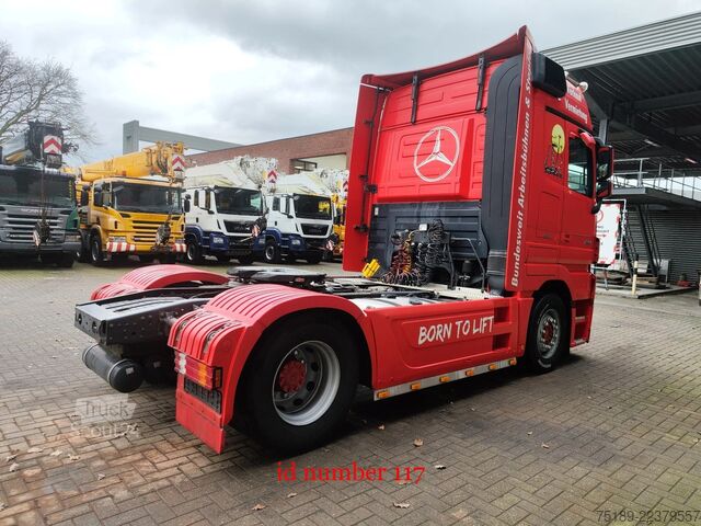  Mercedes-Benz Actros 1860 4x2 Megaspace