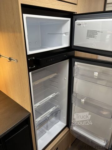 Alkoof camper SUNLIGHT A 70 *8-Gang Automatik*