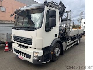 Camion avec plateau (ouvert) et grue HIAB Volvo FE 320