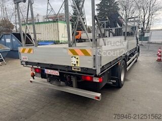 Camion avec plateau (ouvert) et grue HIAB Volvo FE 320