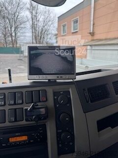 Camion avec plateau (ouvert) et grue HIAB Volvo FE 320