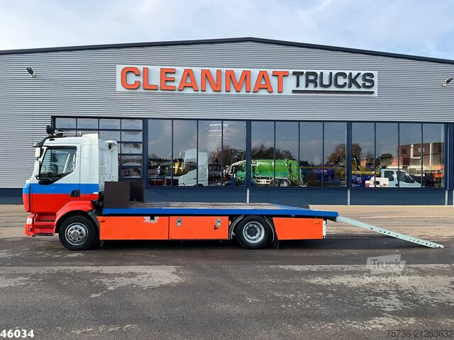 Autószállító furgon Renault MIDLUM 240-12 Autotransporter met oprijrampen