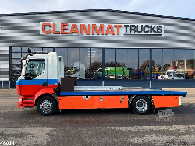 Autószállító furgon Renault MIDLUM 240-12 Autotransporter met oprijrampen