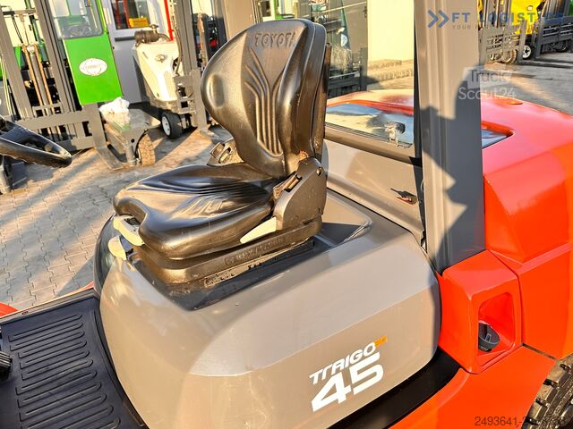 Forklift Toyota 42-4FD40 / DIESEL / 4500KG / DUPLEX / FO