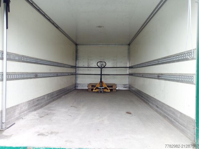 Fourgon tôlé MAN TGL 8.180