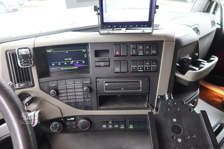 Maleta Volvo FM Volvo FM 420 6x2 Stuur-As L.Z.V uitvoering