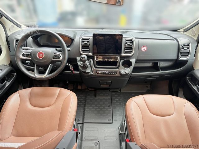 Polintegriran avtodom BÜRSTNER Lyseo TD 736