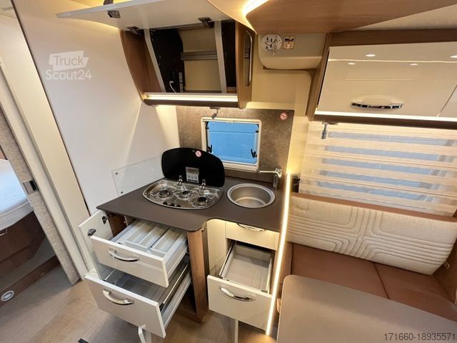 Polintegriran avtodom BÜRSTNER Lyseo TD 736