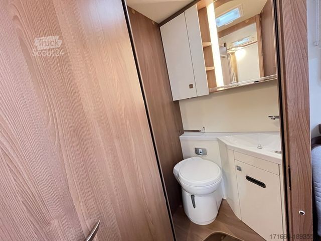 Polintegriran avtodom BÜRSTNER Lyseo TD 736