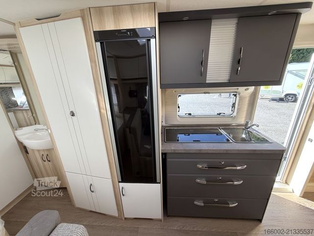 Campingvogn HOBBY De Luxe 560 KMFe 2000 kg LAST CALL