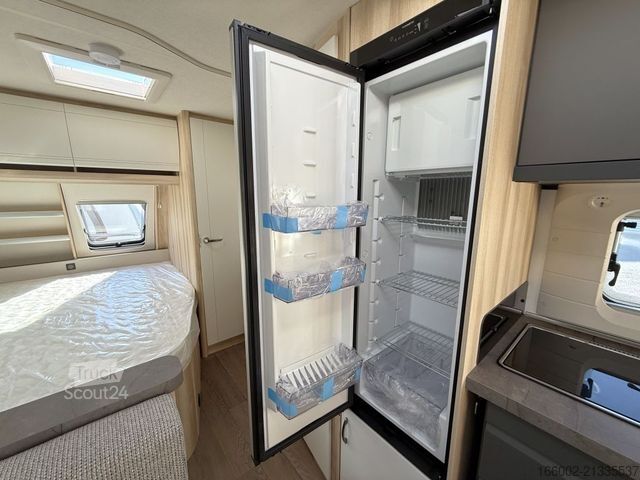 Campingvogn HOBBY De Luxe 560 KMFe 2000 kg LAST CALL