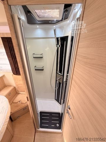 Camping-car intégral MOBILVETTA K-Yacht Tekno Line 89 *Queensbett-Hubbett*