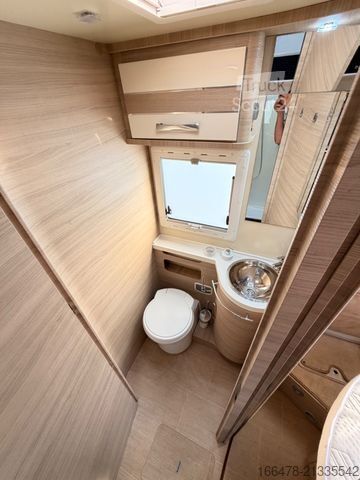 Camping-car intégral MOBILVETTA K-Yacht Tekno Line 89 *Queensbett-Hubbett*