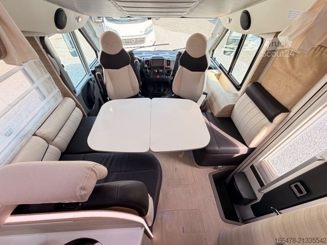 Camping-car intégral MOBILVETTA K-Yacht Tekno Line 89 *Queensbett-Hubbett*