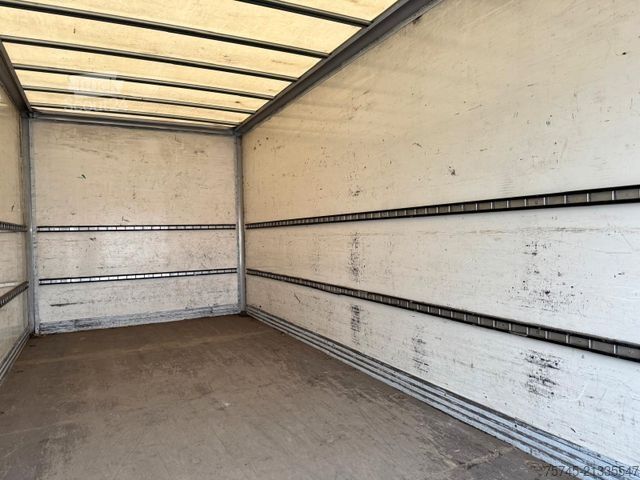 LKW mit Kofferaufbau MERCEDES-BENZ ATEGO 818 * ANFAHUNFALL * MOTOR LÄÜFT *