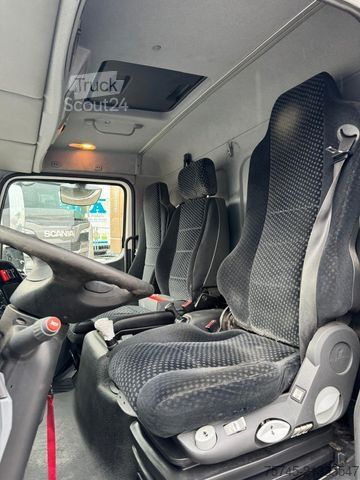 LKW mit Kofferaufbau MERCEDES-BENZ ATEGO 818 * ANFAHUNFALL * MOTOR LÄÜFT *