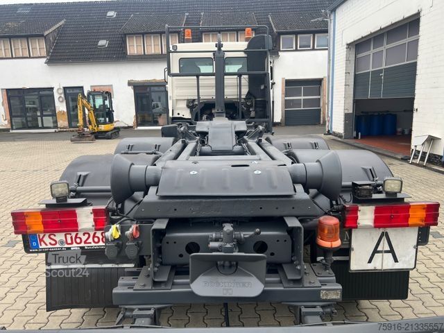 Abrollkipper MERCEDES-BENZ Actros 2536 MP3 6x2 HIAB Abrollkipper Euro 5