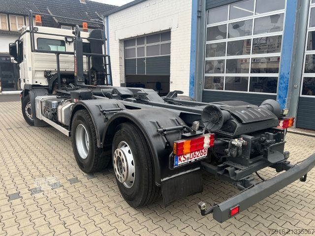 Abrollkipper MERCEDES-BENZ Actros 2536 MP3 6x2 HIAB Abrollkipper Euro 5