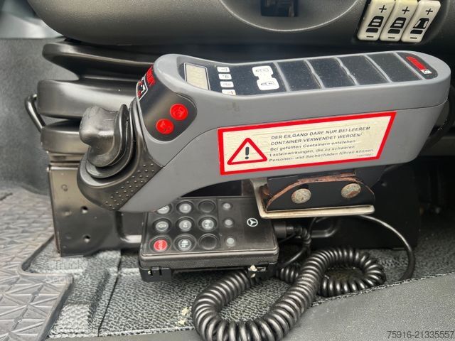 Abrollkipper MERCEDES-BENZ Actros 2536 MP3 6x2 HIAB Abrollkipper Euro 5