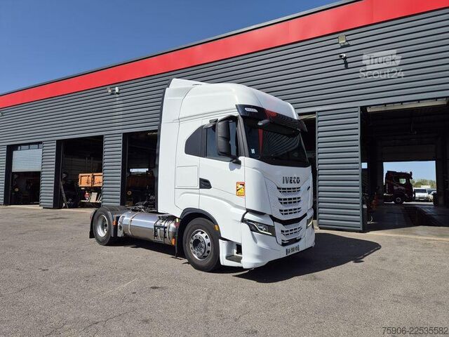 štandardný ťahač Iveco S-WAY