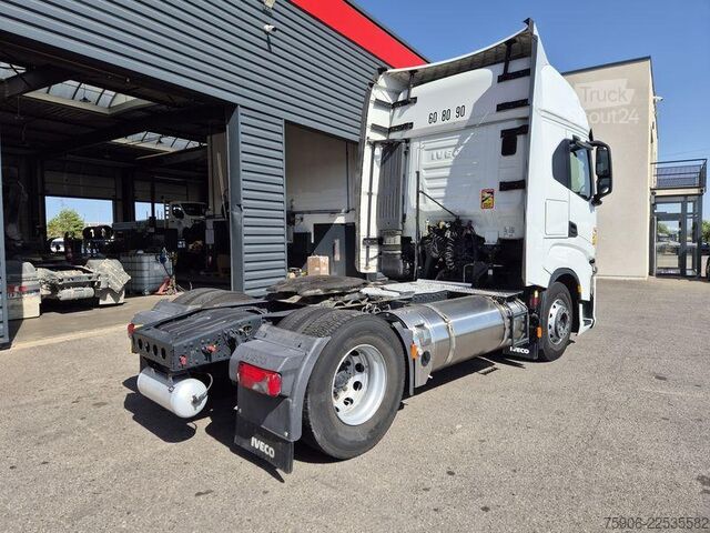 štandardný ťahač Iveco S-WAY