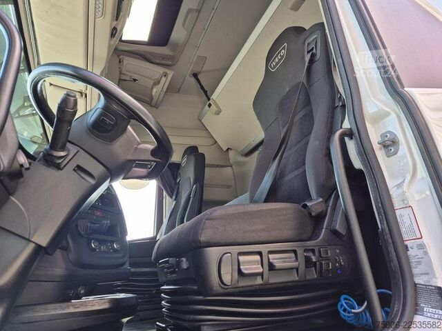 štandardný ťahač Iveco S-WAY