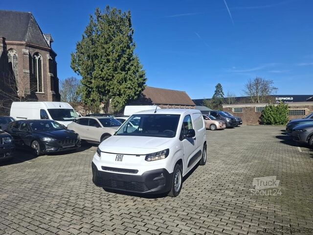 Skåpbil FIAT Doblo Cargo