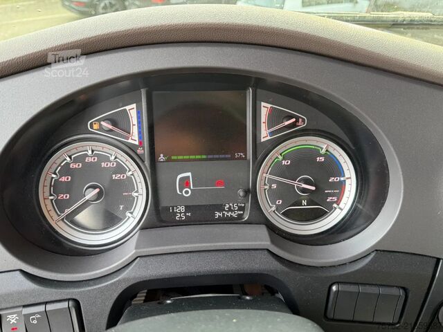 Standard-SZM DAF XF 480 SSC Super Space Smarttacho 2 2x tank LED...