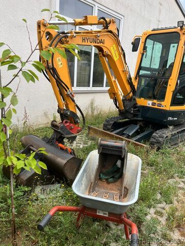 Minirýpadlo HYUNDAI R25Z-9AK