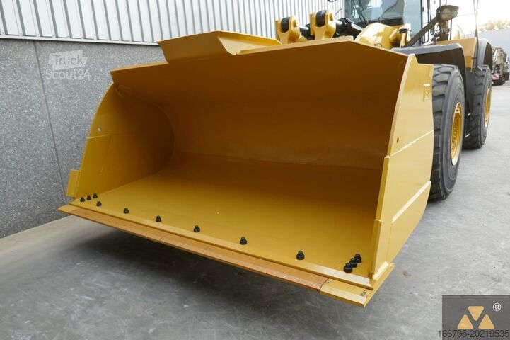 Kolový nakladač Caterpillar 980M