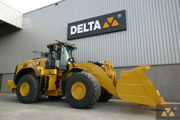 Kolový nakladač Caterpillar 980M