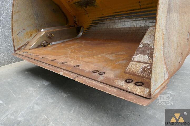 Carregadora de rodas Caterpillar 962M