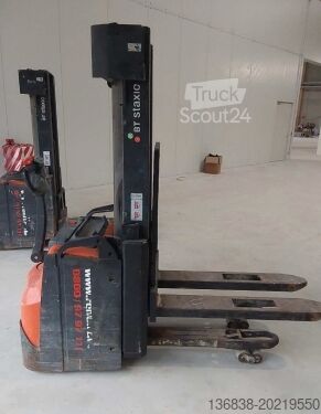 Zlagalec palet Toyota BT SWE 160L
