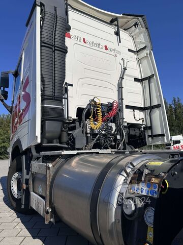 Standard SZM Volvo VOLVO 460 GLOBE DIESEL/LNG 4X2