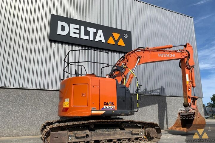 Rupsgraafmachine Hitachi ZX225USLC-6