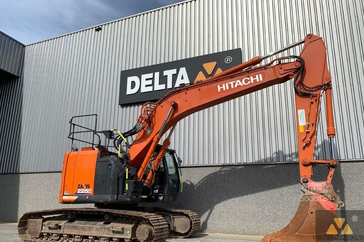 Rupsgraafmachine Hitachi ZX225USLC-6