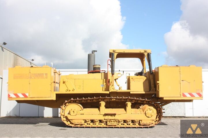 Caterpillar D6E Brandstoftanker Caterpillar D6E Fuel tanker