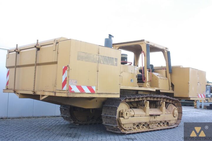 Caterpillar D6E Brandstoftanker Caterpillar D6E Fuel tanker