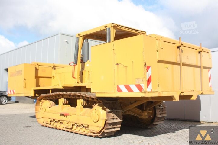 Caterpillar D6E Brandstoftanker Caterpillar D6E Fuel tanker