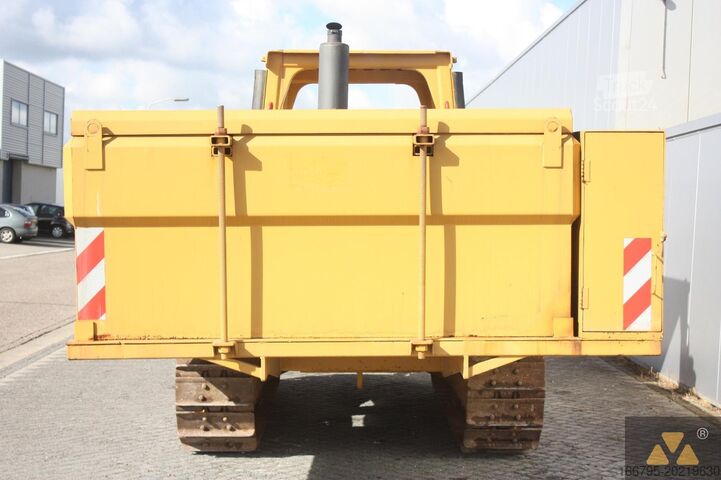 Caterpillar D6E Brandstoftanker Caterpillar D6E Fuel tanker